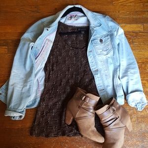 *SO FLATTERING* Short sleeved henley